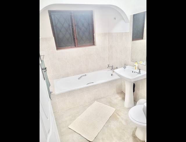 3 BEDROOM APARTMENT FOR SALE IN IVY BEACH